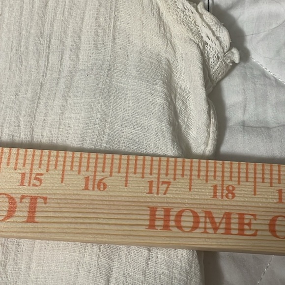 White cotton gauzy knee length dress with lace and embroidery. Flutter sleeve - Picture 12 of 12